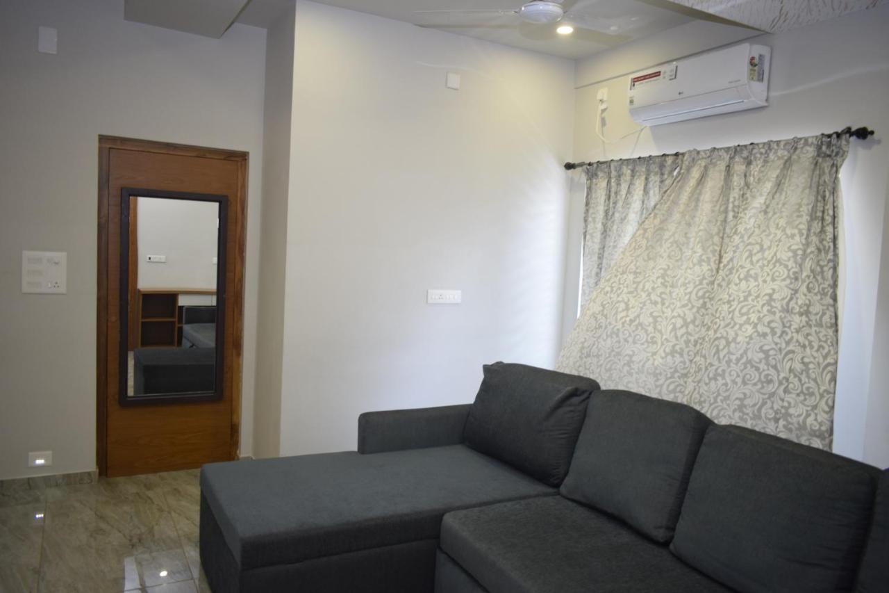 Classio Residency Pondicherry Exteriör bild