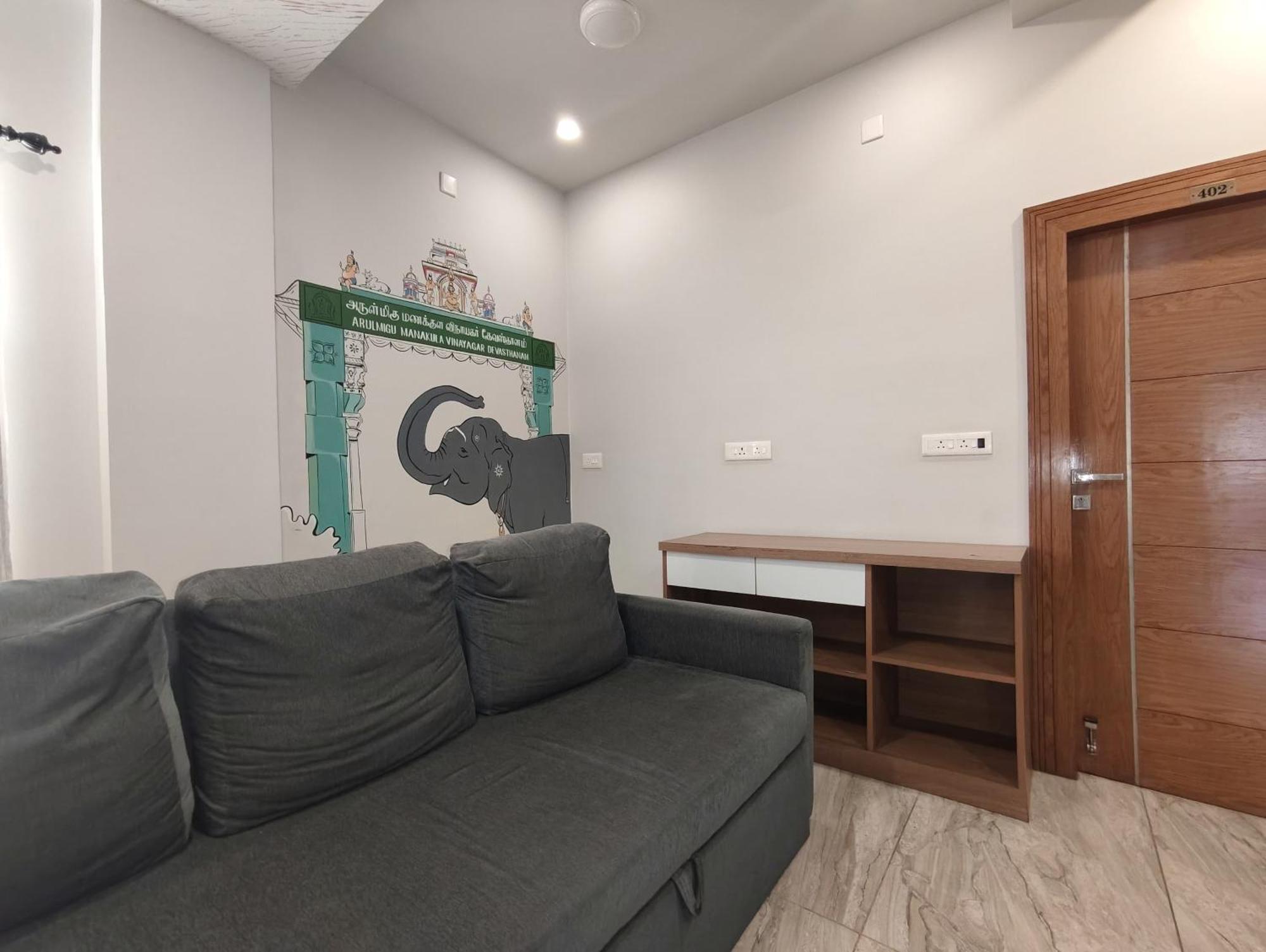 Classio Residency Pondicherry Exteriör bild